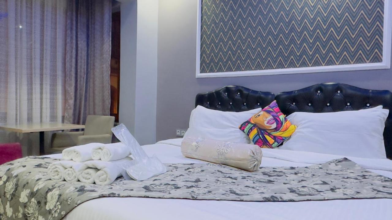 Отель Mitra Downtown 3*
